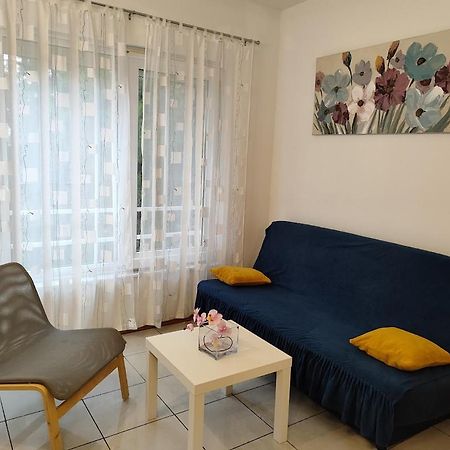 Nemira Beach Apartments Omiš Kültér fotó