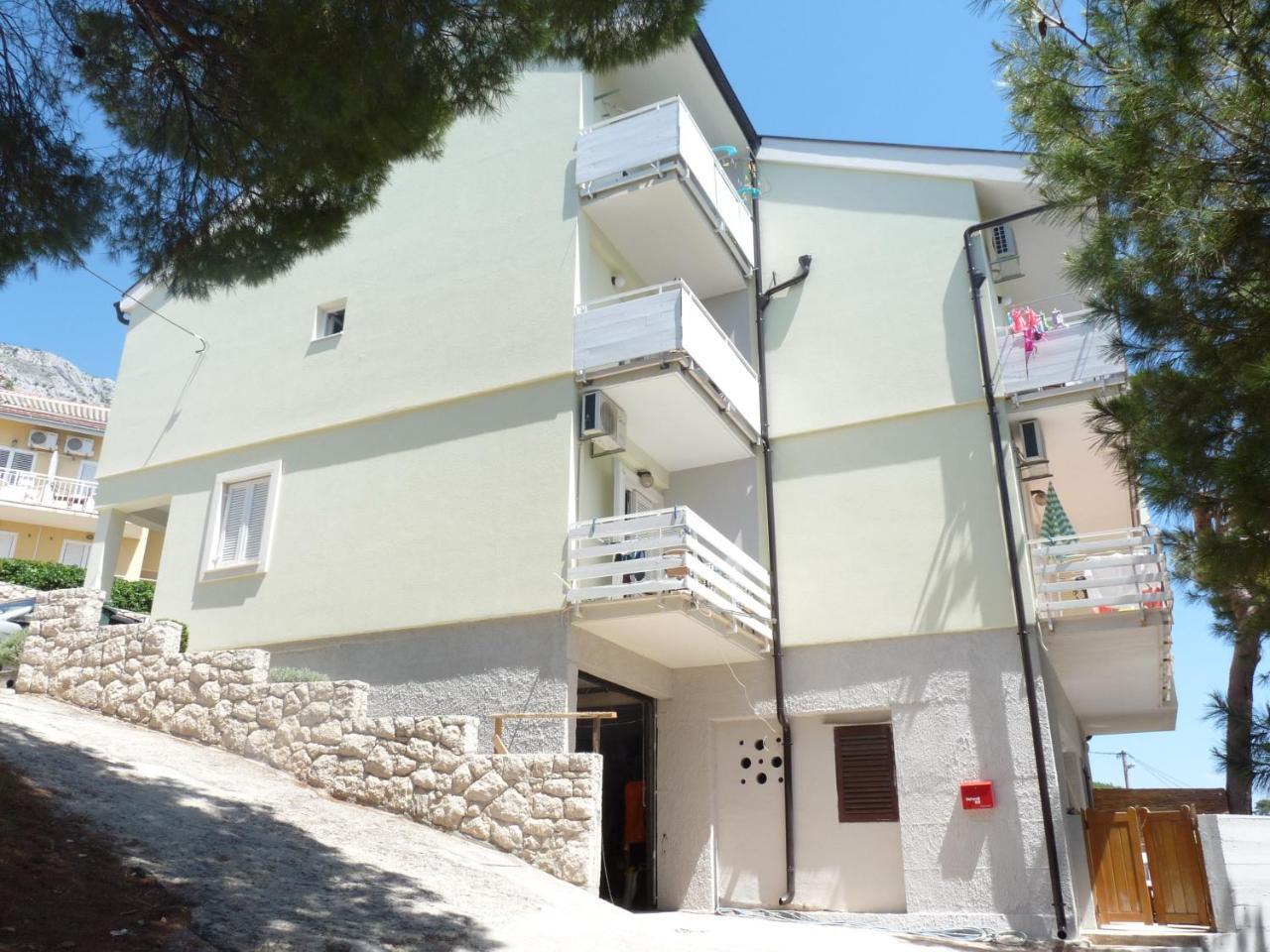 Nemira Beach Apartments Omiš Kültér fotó